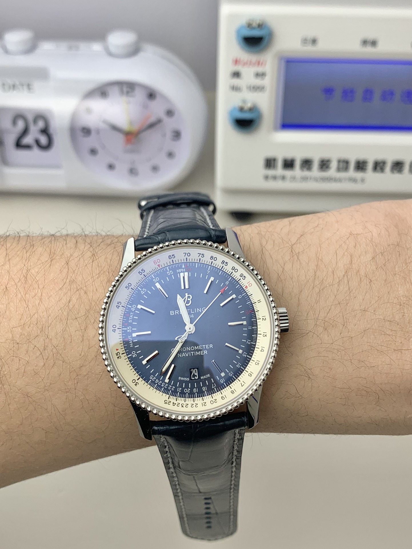 Breitling-Navitimer 1 41mm Date Stainless Steel/Leather Blue TF A2824 Automatic - Image 7