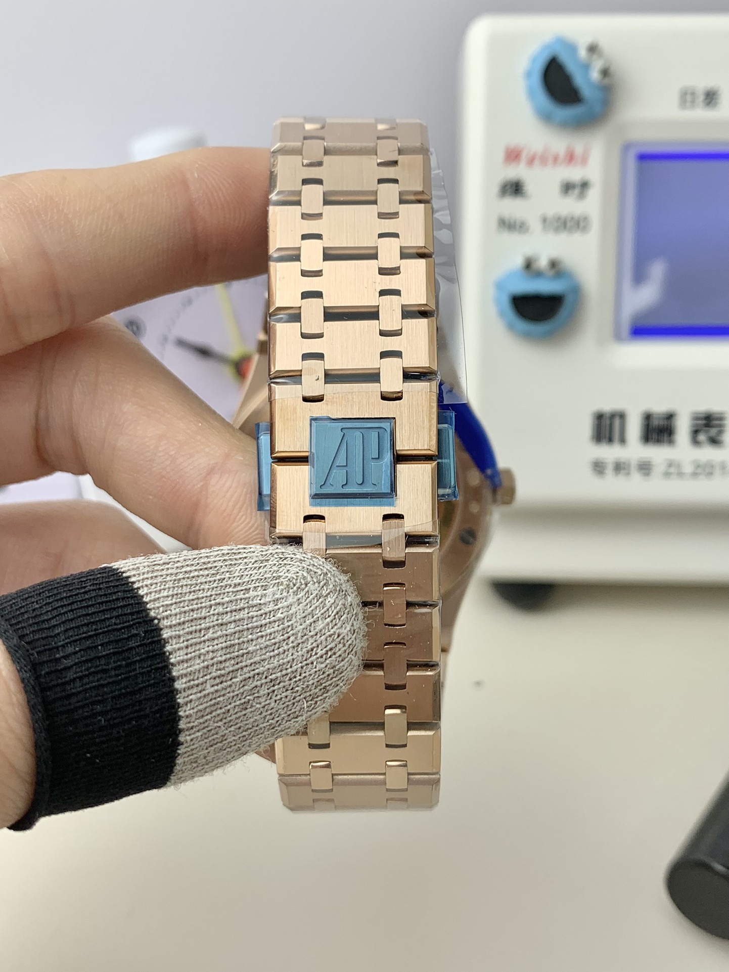 Audemars Piguet-Royal Oak 41mm 15510 Rose Gold/Rose Gold Blue Dial Stick Markers APSF A4302 Automatic - Image 14