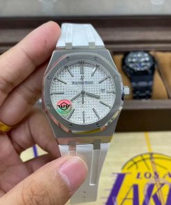 Alternative view of Audemars Piguet-Royal Oak 15400 41mm Stainless Steel/Rubber White Dial/Stick Markers APSF SA3120 Automatic