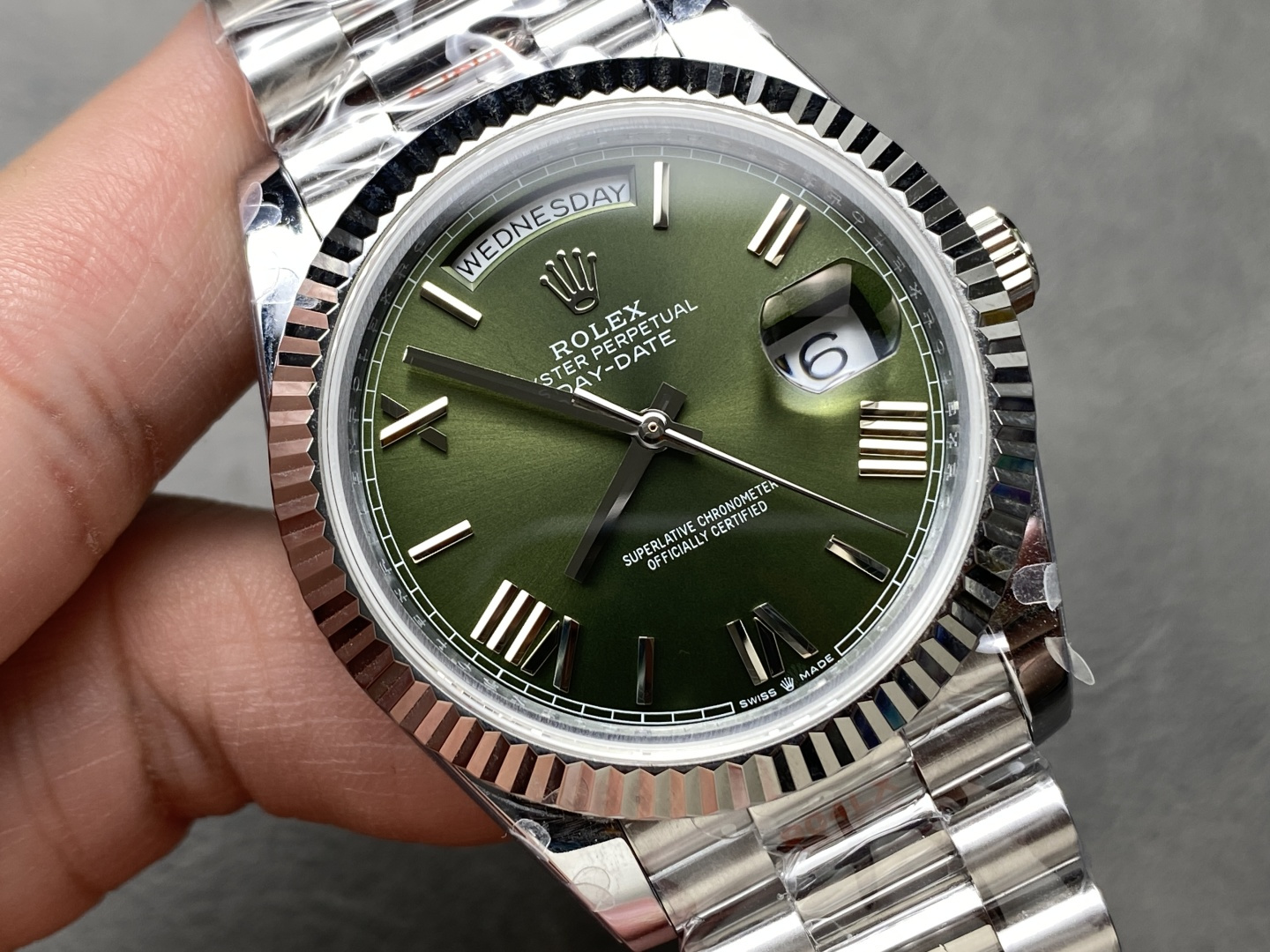 Rolex-DayDate 228236 40mm President Stainless Steel/Steel Olive Green Dial Roman Diamonds Markers GMF VR3255 Automatic(Gain Weight) - Image 2