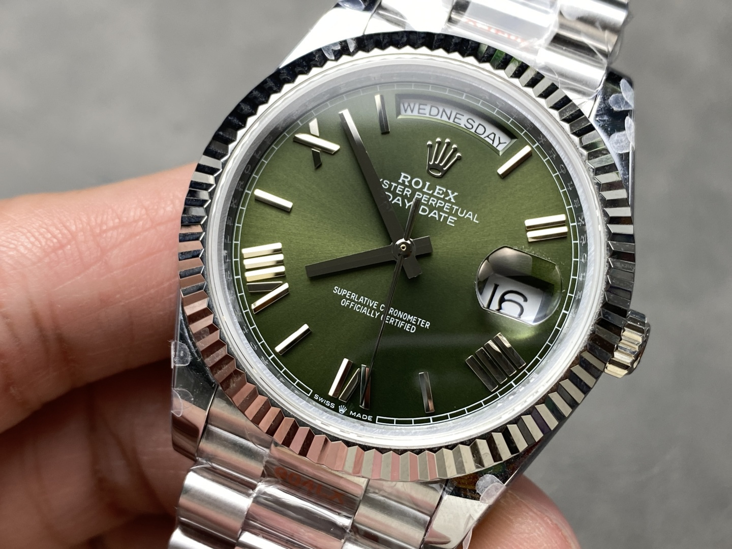 Rolex-DayDate 228236 40mm President Stainless Steel/Steel Olive Green Dial Roman Diamonds Markers GMF VR3255 Automatic(Gain Weight) - Image 3