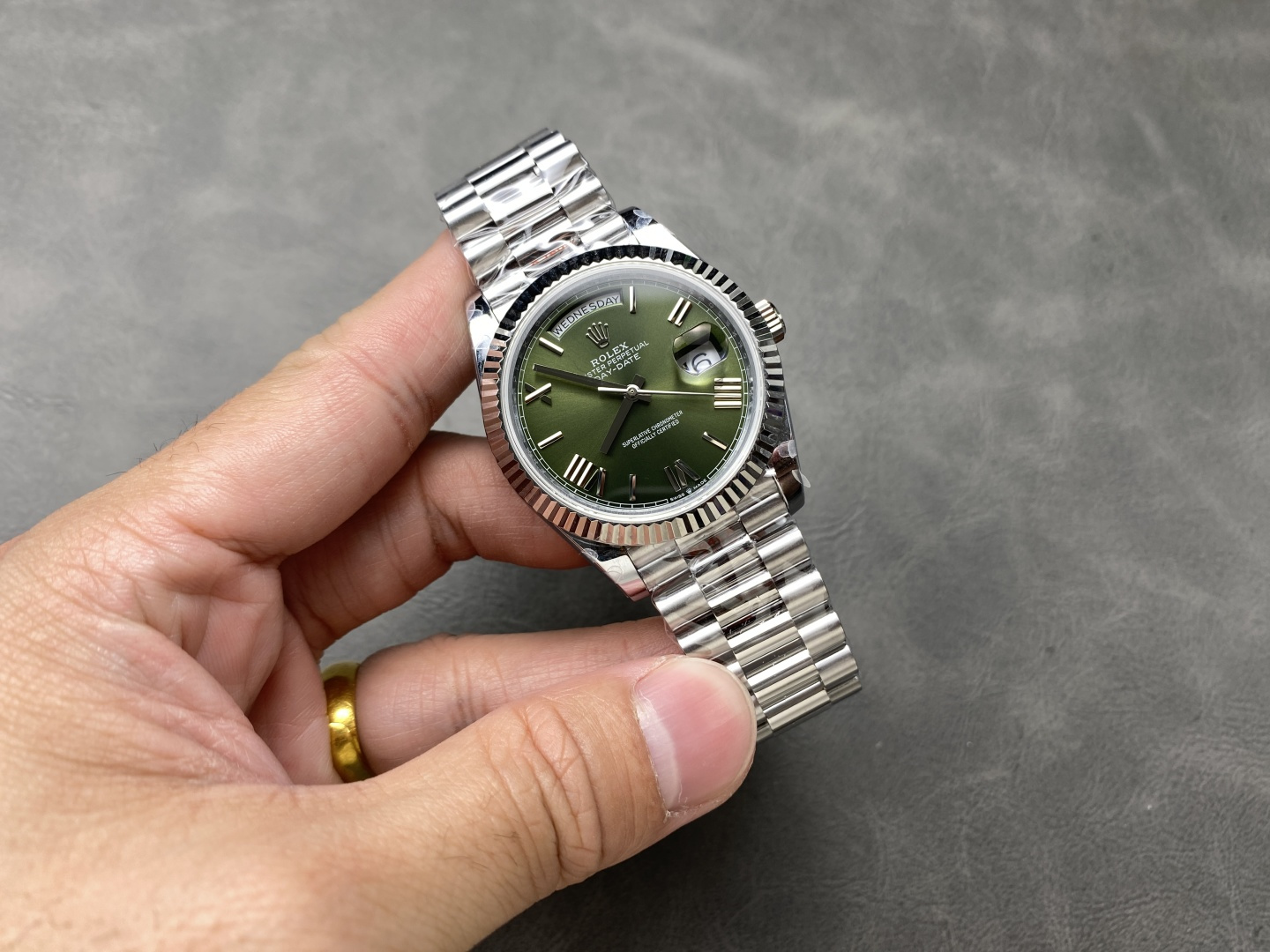 Rolex-DayDate 228236 40mm President Stainless Steel/Steel Olive Green Dial Roman Diamonds Markers GMF VR3255 Automatic(Gain Weight) - Image 4