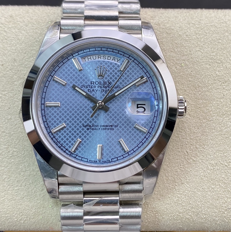 Rolex-DayDate 228236 40mm President Stainless Steel/Steel Ice Blue Textured Dial Stick Markers EWF VR3255 Automatic